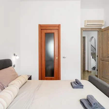 아파트 Naab Haus - -